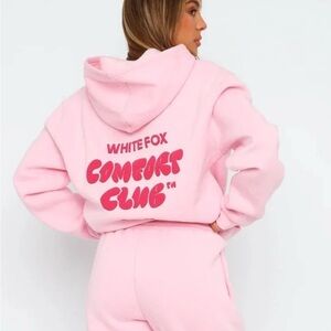 WHITE FOX Comfort Club Oversized Hoodie Bon Bon